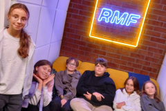 Na-slynnej-kanapie-w-studiu-programowym