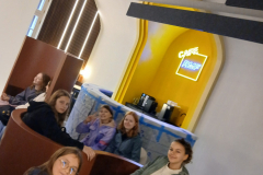 W-radiowej-kawiarence