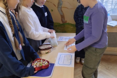 Dzieci-w-trakcie-rozwiazywania-zadan-matematycznych-3