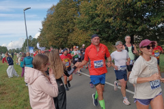 Polmaraton-Krolewski-26-SKW-SP4-Kibicuje