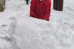 Wspolne-lepienie-balwana-4