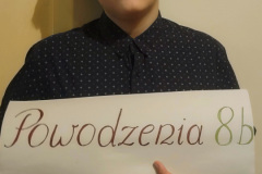 Uczen-klasy-7d-zyczy-powodzenia-osmoklasistom.